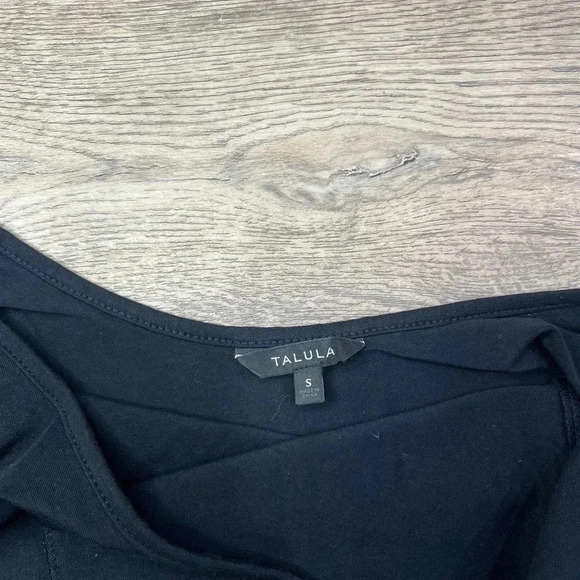 Aritzia Talula Black Short Sleeve Bodycon Mini Dress Size Small - Picture 3 of 4